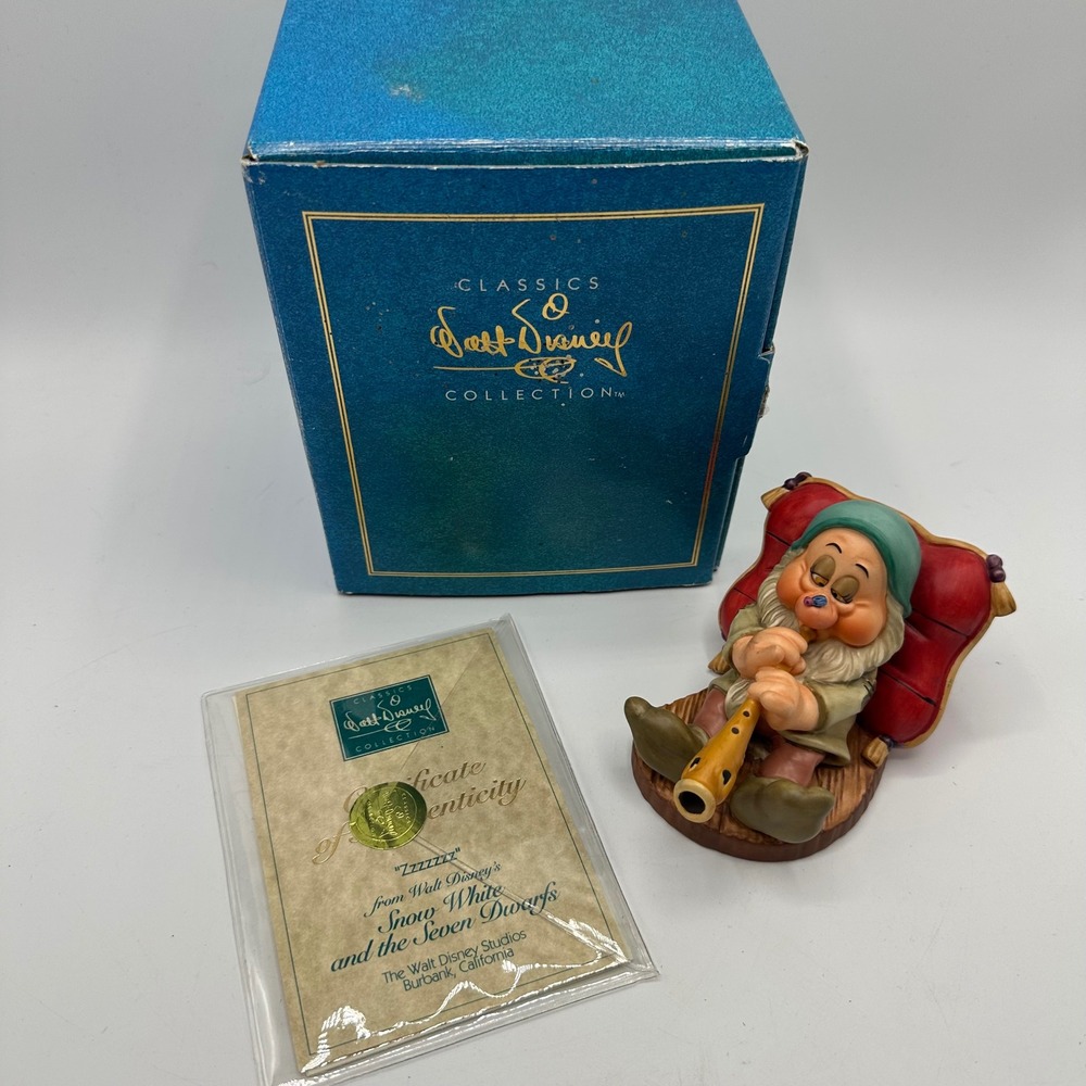 WDCC Disney Snow White Sleepy Zzzzzzz Figurine with Box and COA 1994